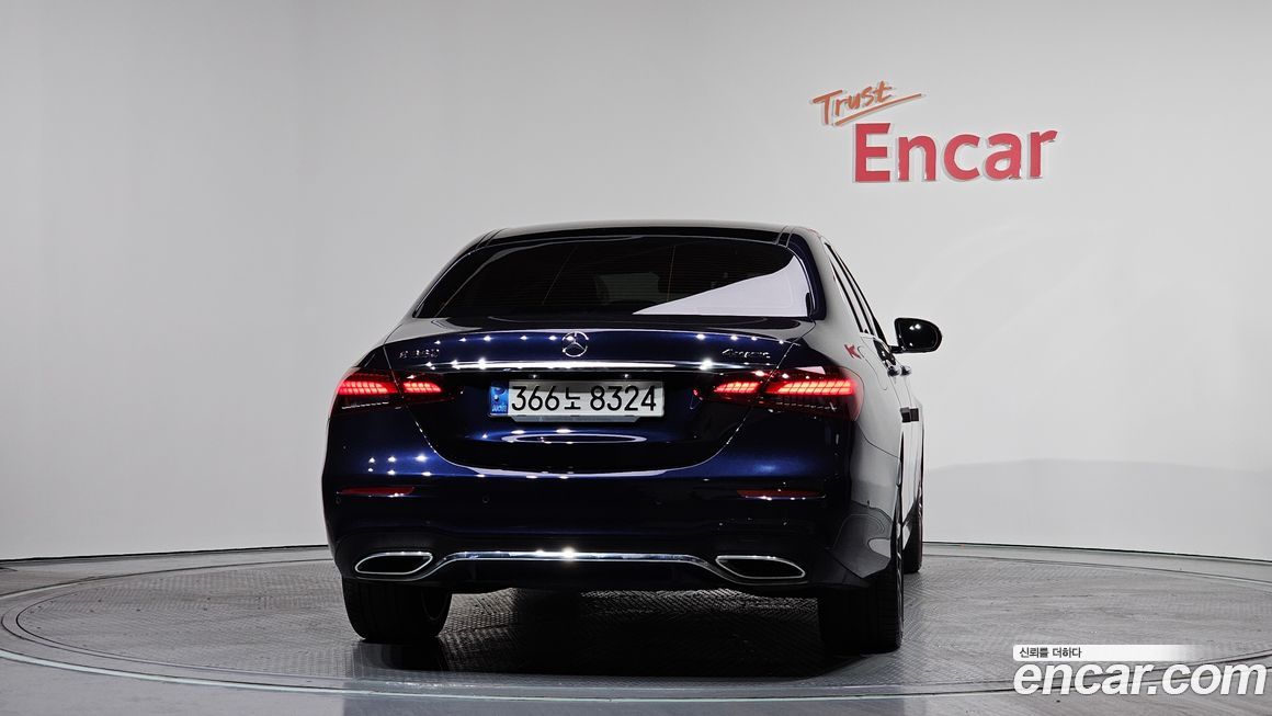 Mercedes-Benz E-Class E350 4MATIC AMG Line, 2022