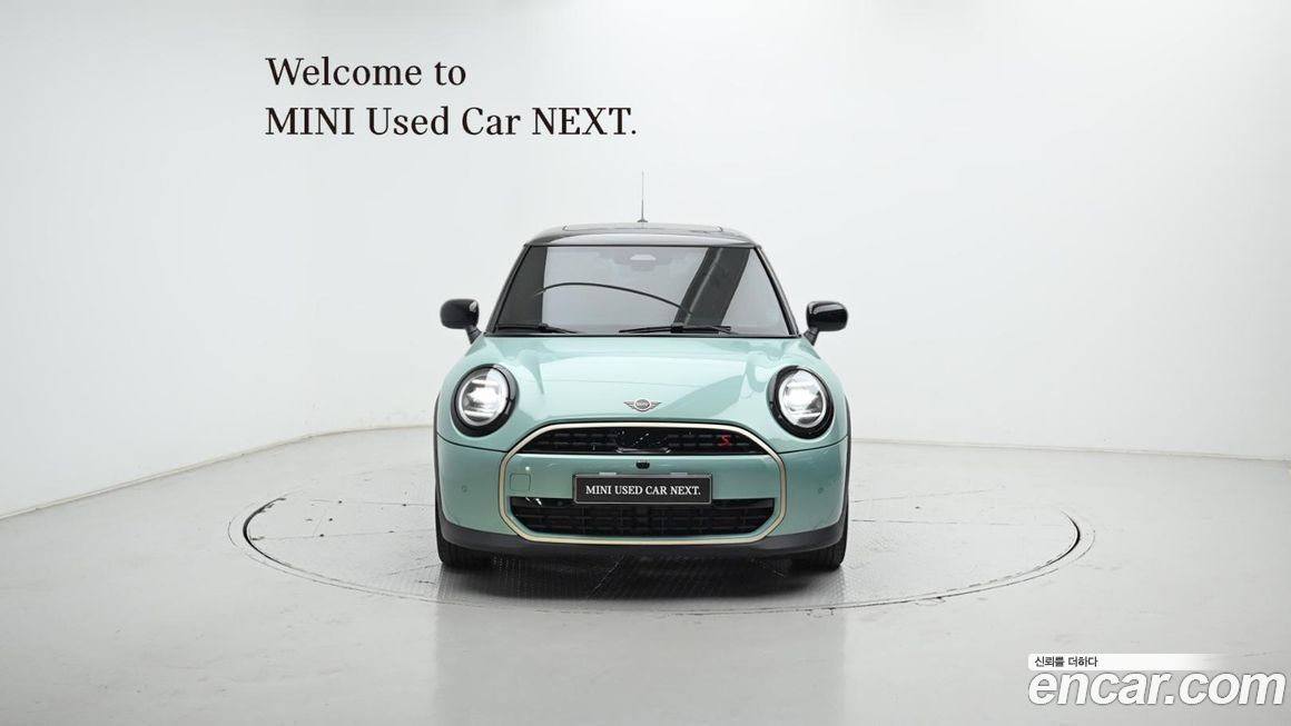 Mini Cooper Favoured, 2025
