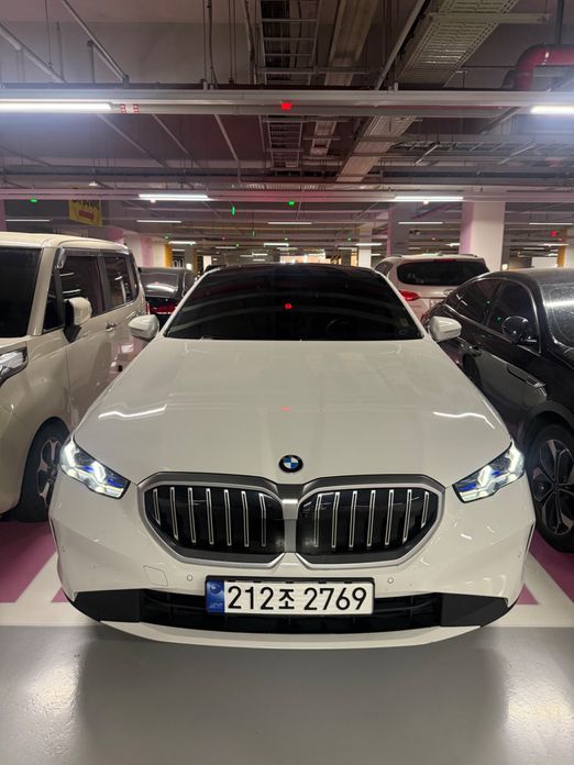 BMW 5-Series 520i, 2024