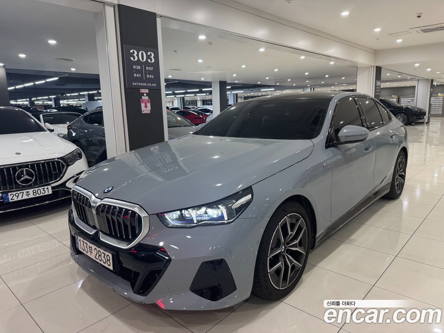 BMW 5-Series 520i M Sport, 2024