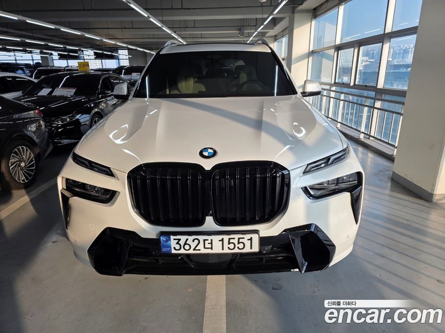 BMW X7 xDrive 40d M Sport 7 STR, 2025