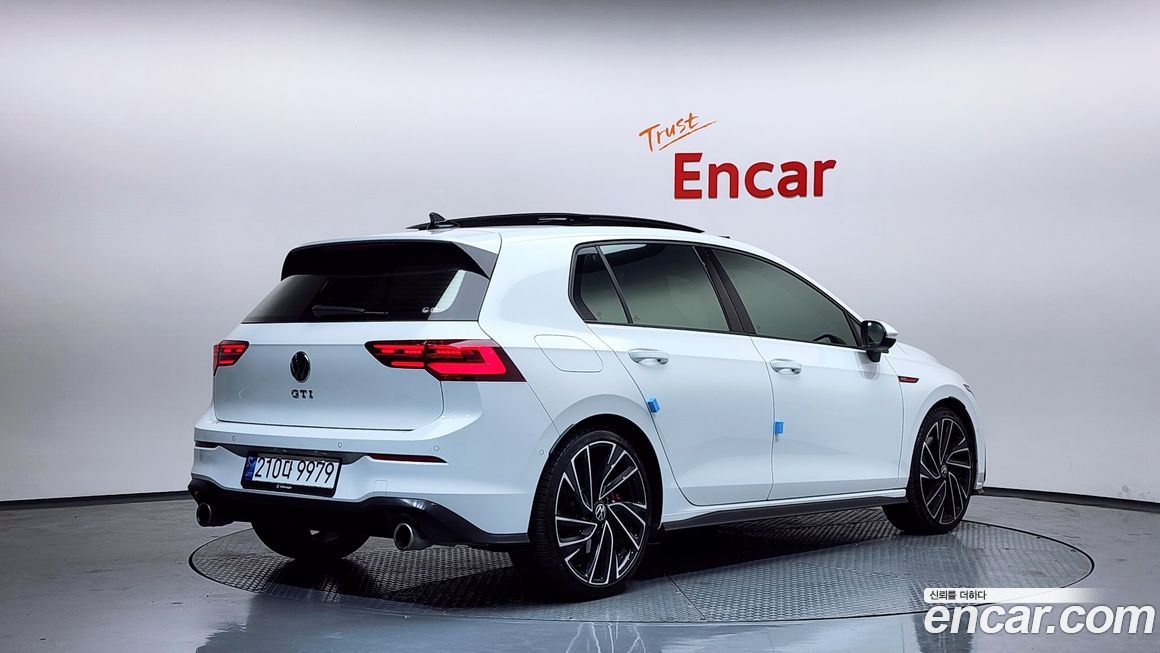 Volkswagen Golf 2.0 GTI, 2024