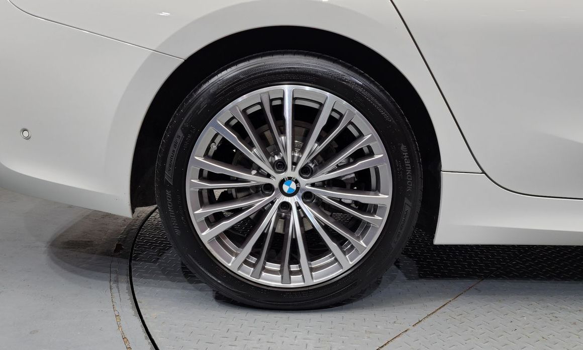BMW 3-Series 320d Touring Luxury, 2022