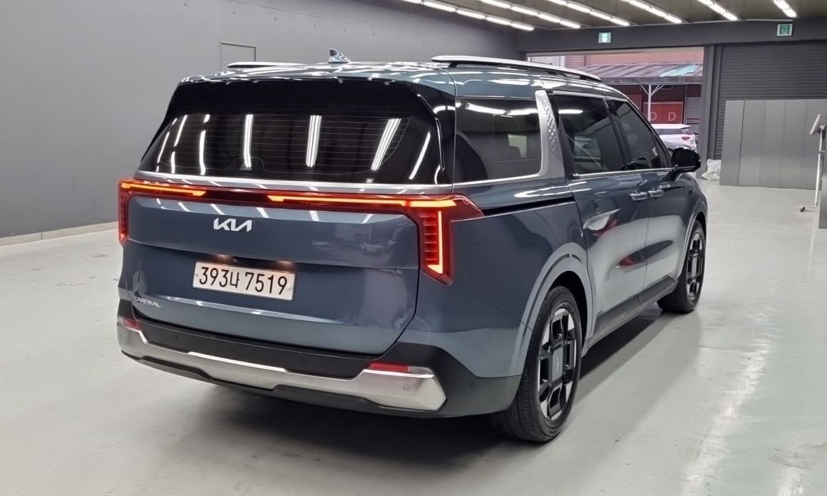 Kia Carnival 7-Seater Noblesse, 2024
