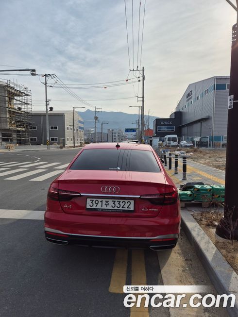 Audi A4 40 TFSI Premium, 2023