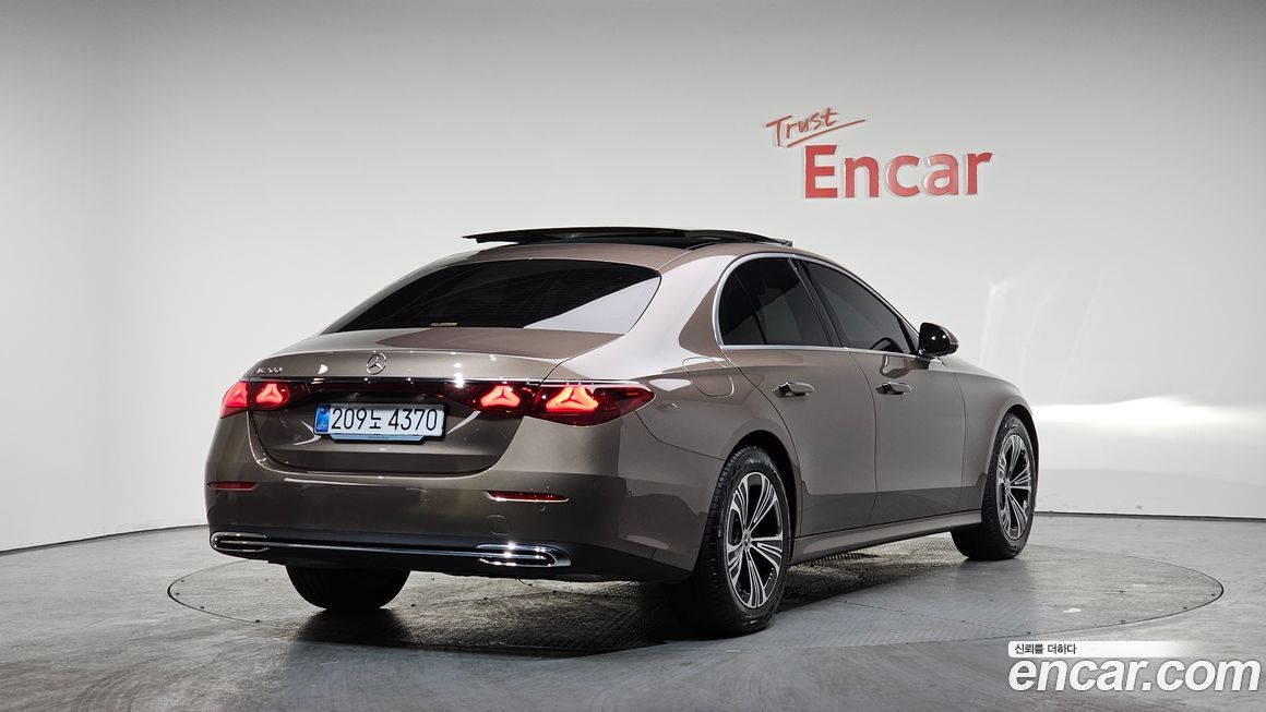 Mercedes-Benz E-Class E200 Avantgarde, 2025