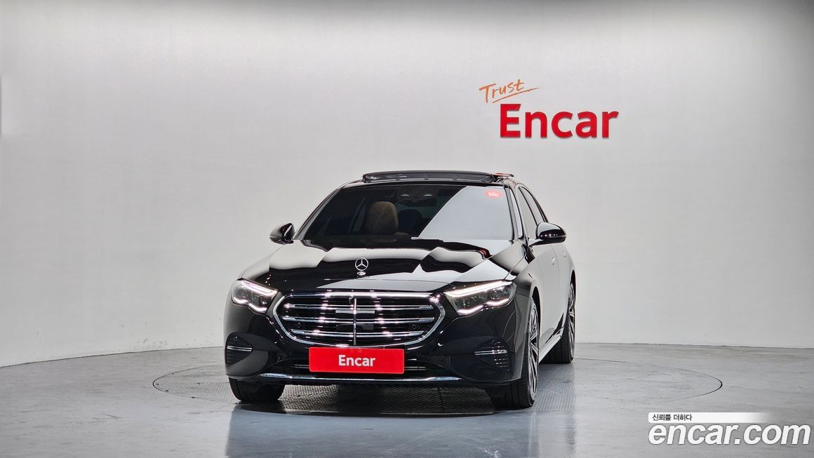 Mercedes-Benz E-Class E300 4MATIC Exclusive, 2024