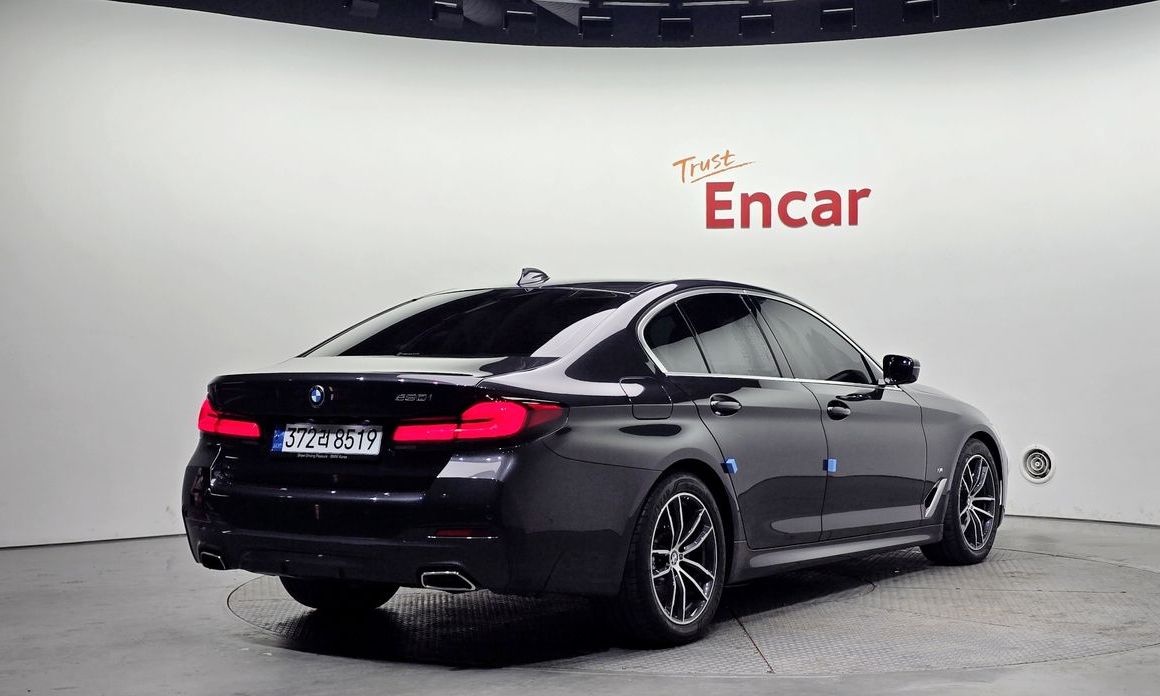 BMW 5-Series 520i M Sport, 2022