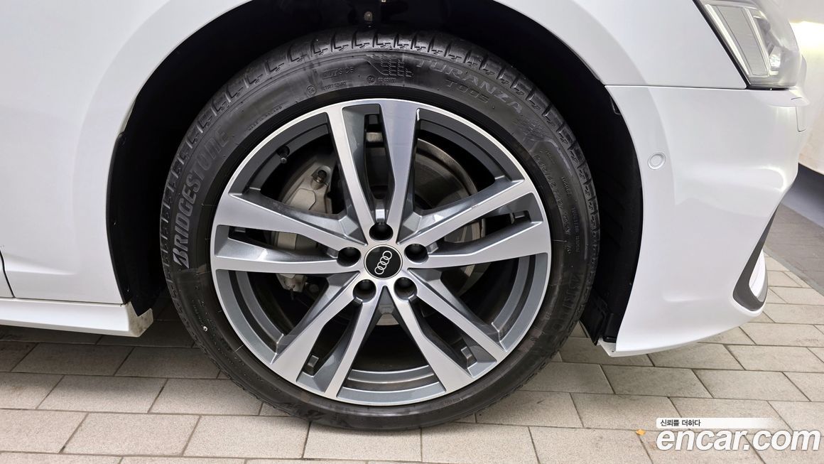 Audi A6 45 TFSI Premium, 2022