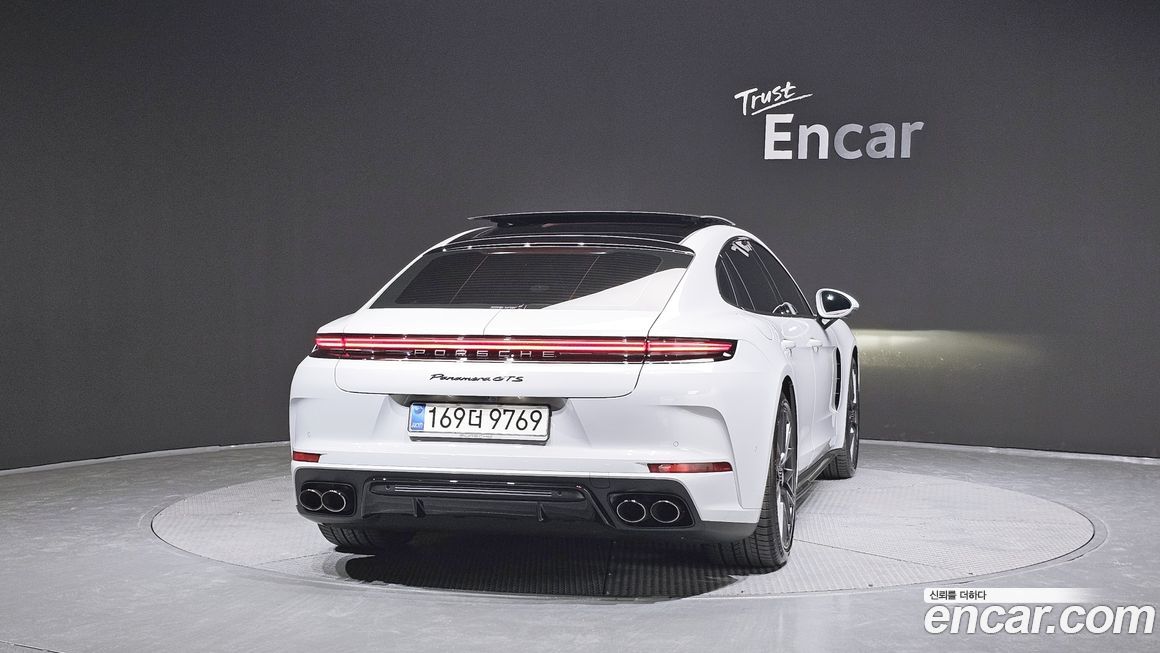 Porsche Panamera 4.0 GTS, 2025