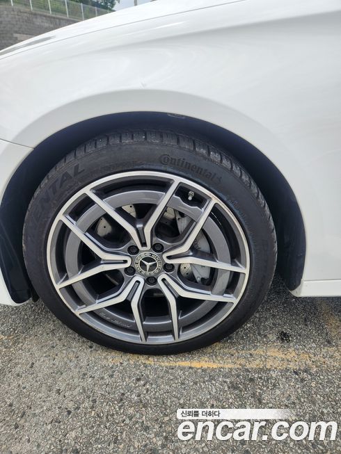 Mercedes-Benz E-Class E220d 4MATIC AMG Line, 2023