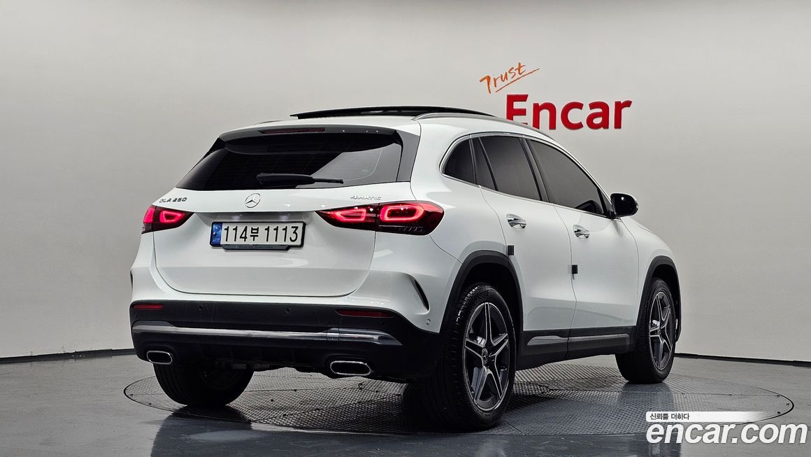 Mercedes-Benz GLA-Class GLA250 4MATIC, 2023