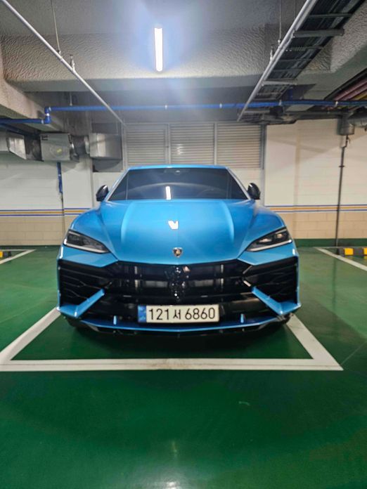 Lamborghini Urus 4.0 V8 SE, 2025