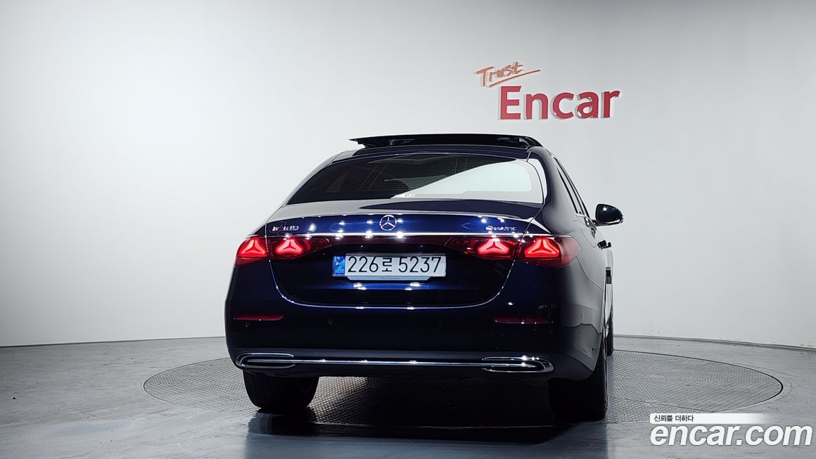 Mercedes-Benz E-Class E300 4MATIC Exclusive, 2024