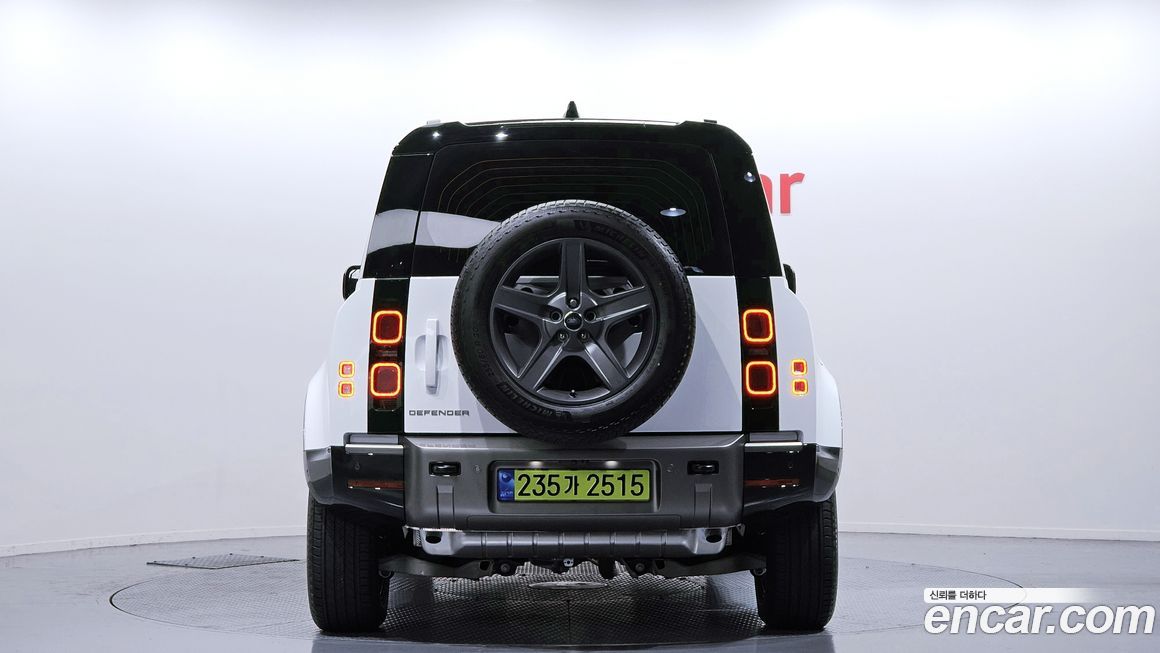 Land Rover Defender 110 P300 X-Dynamic SE, 2025