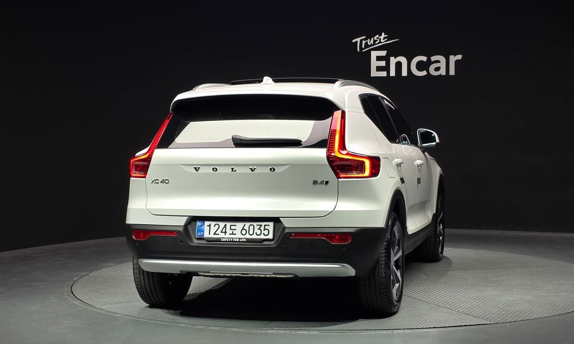 Volvo XC40 B4 Ultra Bright, 2026