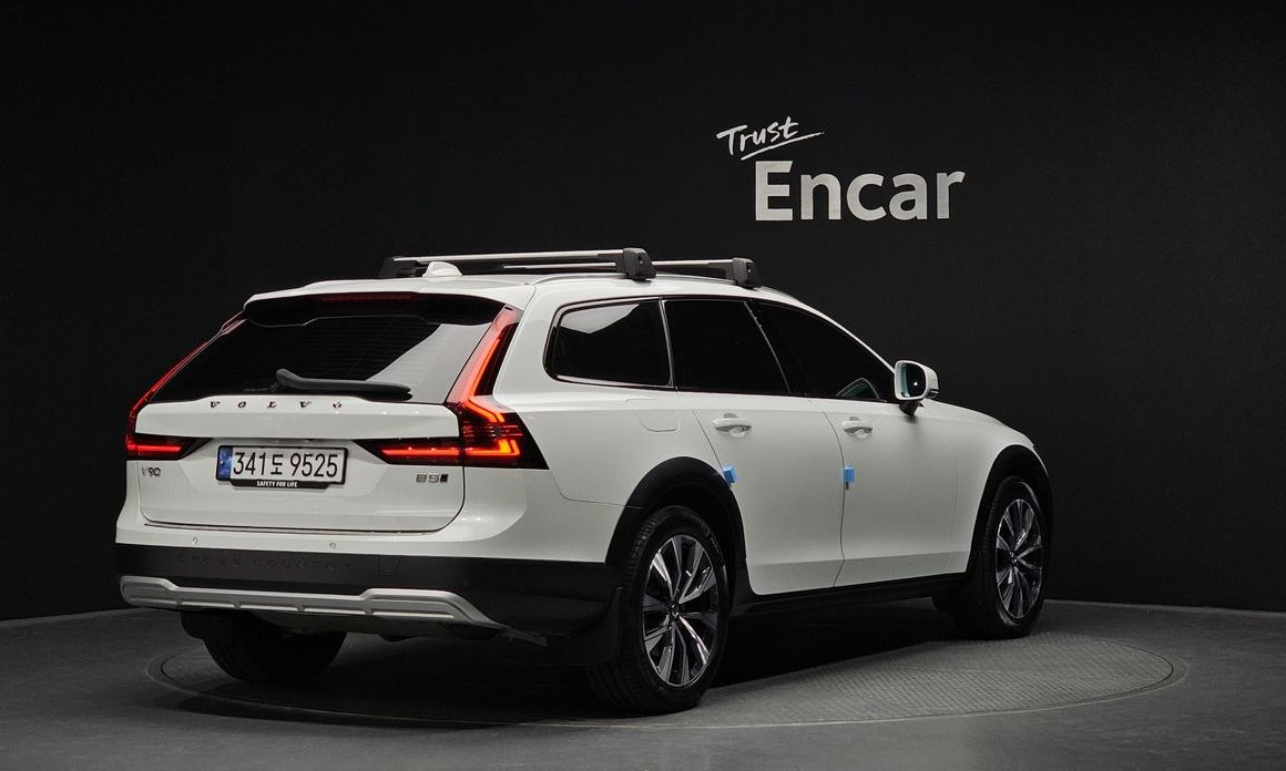 Volvo V90 B5 Ultimate AWD, 2023