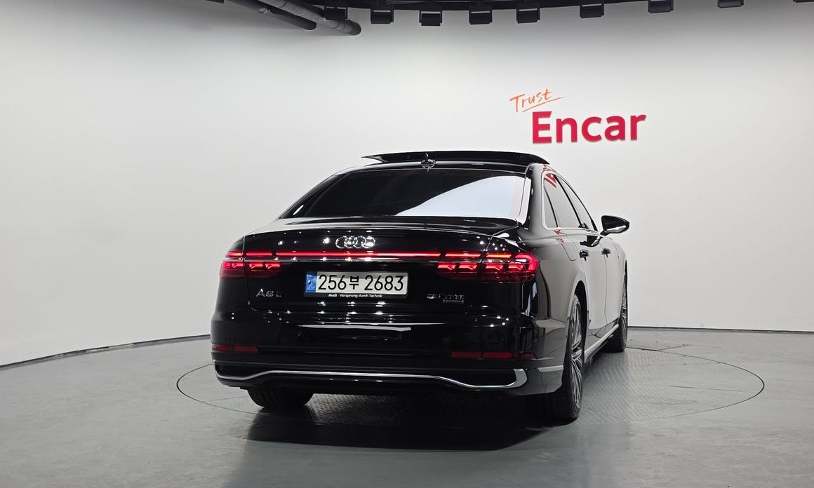 Audi A8 55 TFSI Quattro Premium LWB, 2023