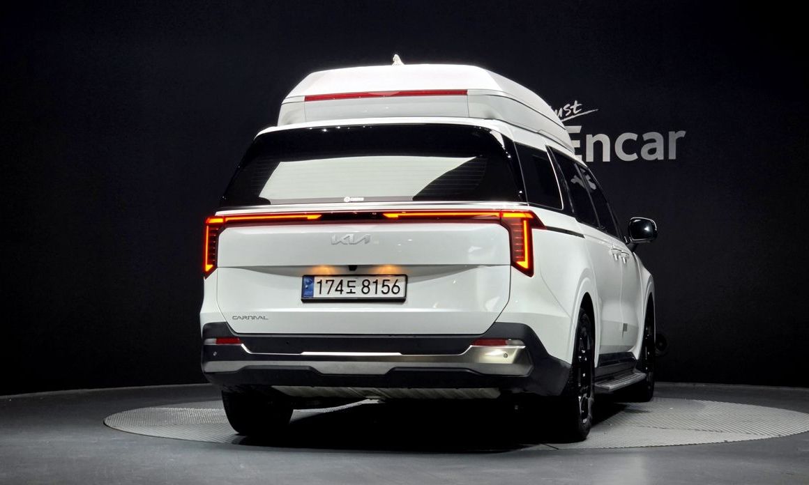 Kia Carnival 9-Seater Hi Limousine, 2025