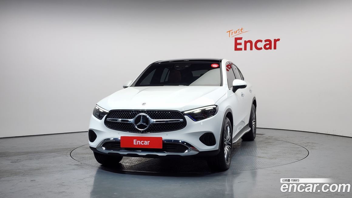 Mercedes-Benz GLC-Class GLC300 4MATIC Avnatgarde Coupe, 2025