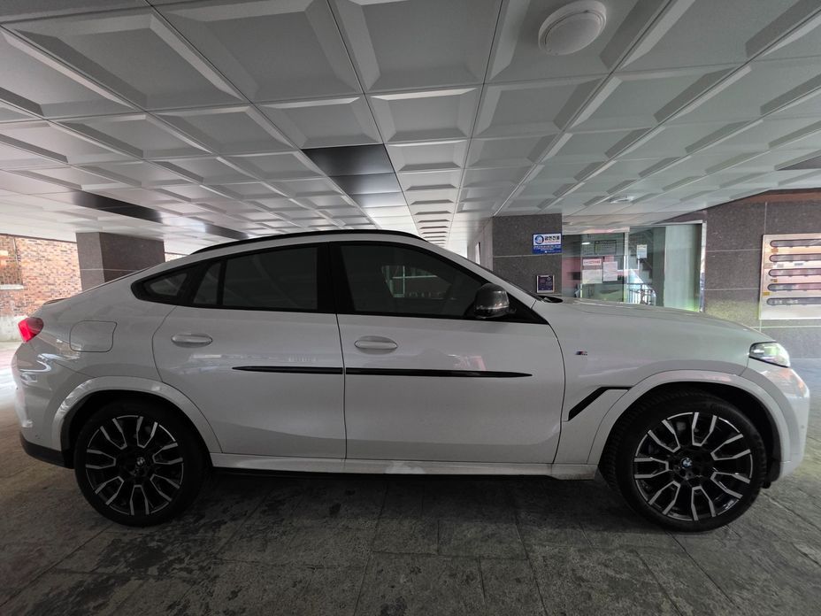 BMW X6 xDrive40i M Sport, 2024