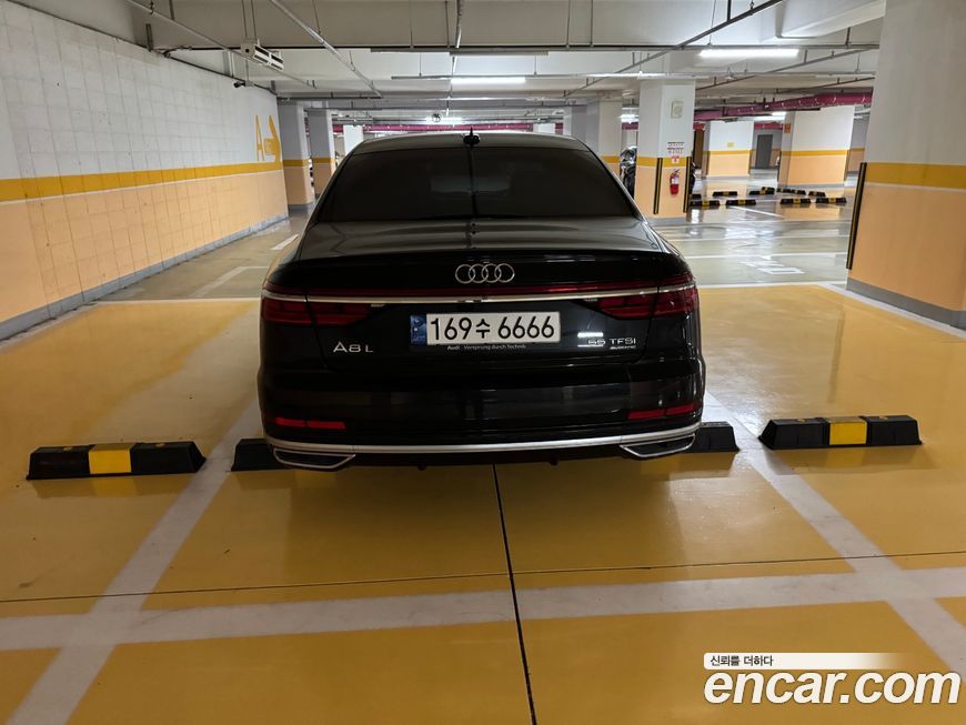 Audi A8 55 TFSI Quattro LWB, 2021