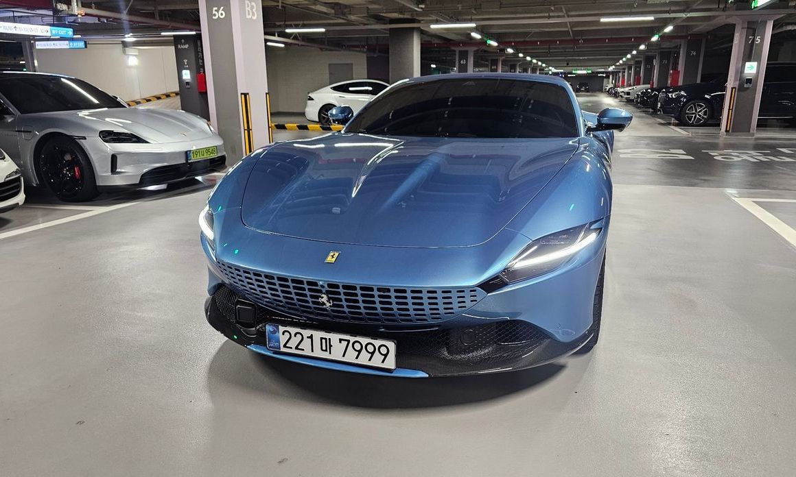 Ferrari Roma 3.9 Spider, 2025
