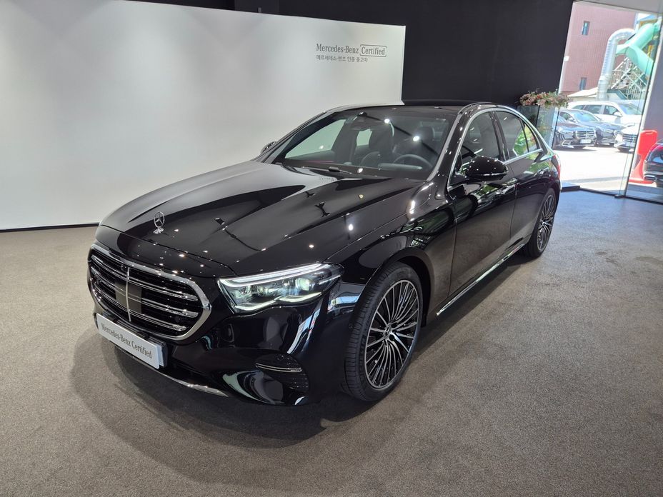 Mercedes-Benz E-Class E450 4MATIC Exclusive, 2025