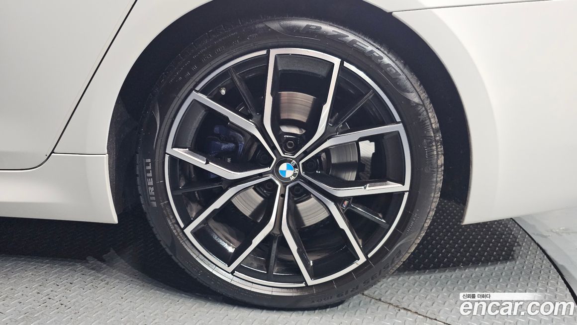 BMW 5-Series 530i M Sport Package, 2023