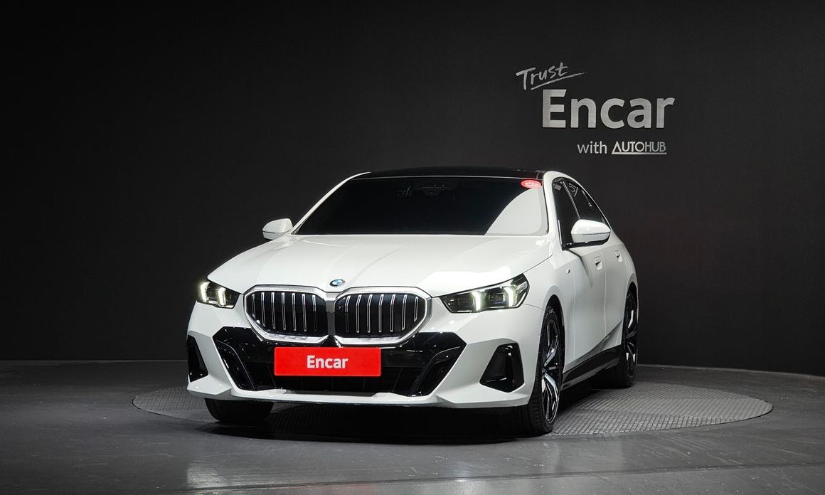 BMW 5-Series 530i xDrive M Sport, 2025