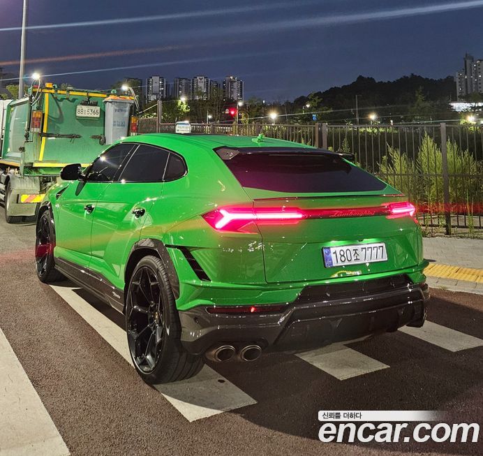 Lamborghini Urus 4.0 V8 Performante, 2025