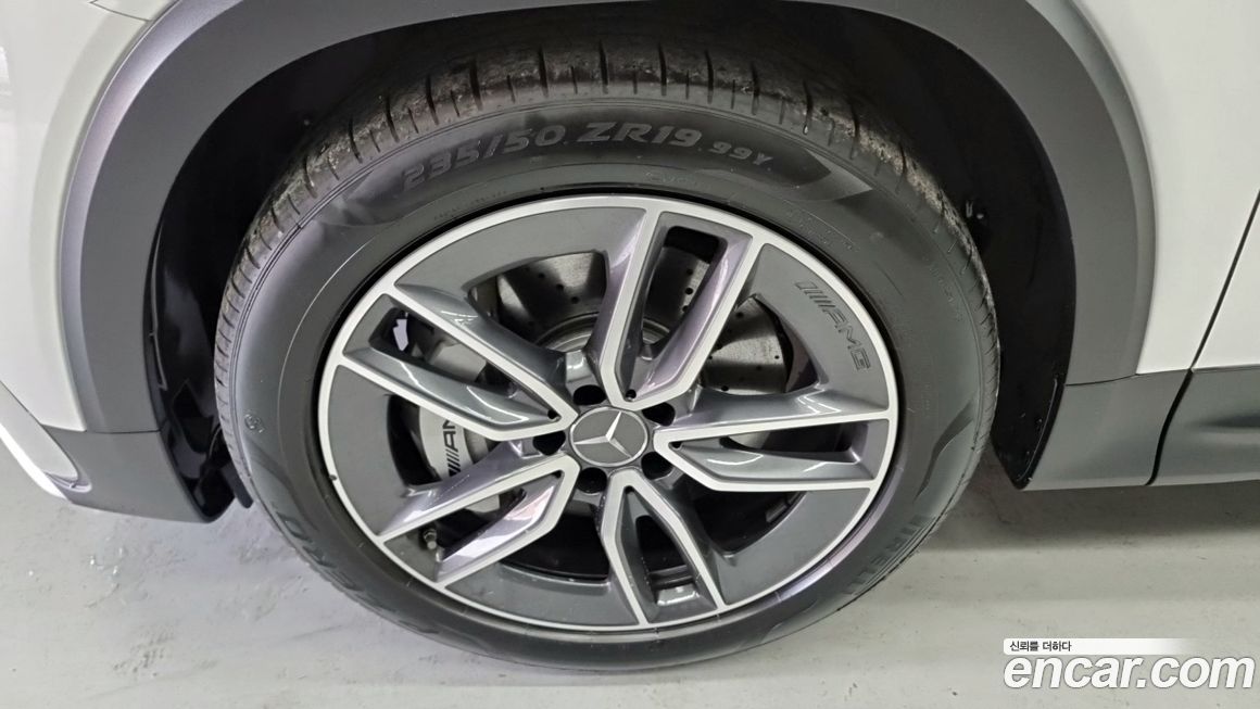 Mercedes-Benz GLB-Class AMG GLB35 4MATIC, 2025