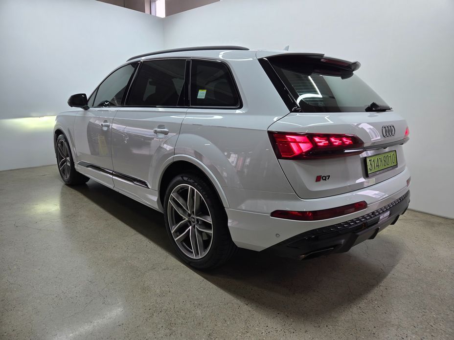 Audi Q7 55 TFSI Quattro Premium, 2025