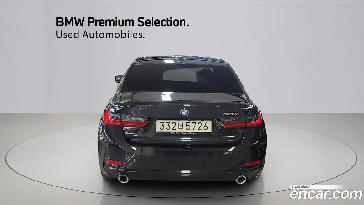 BMW 3-Series 320i, 2025