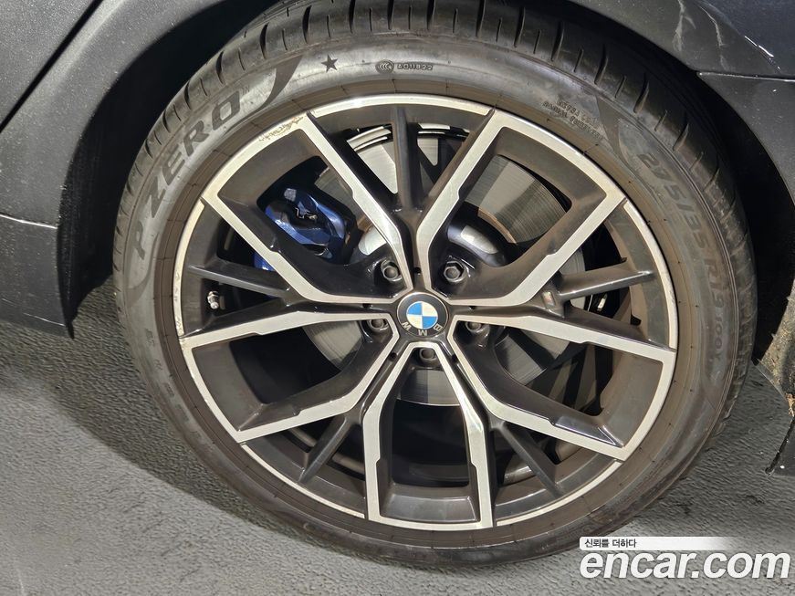 BMW 5-Series 530i xDrive M Sport Package, 2023