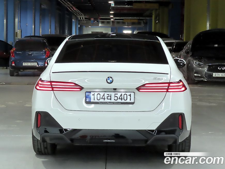 BMW 5-Series 520i M Sport, 2026