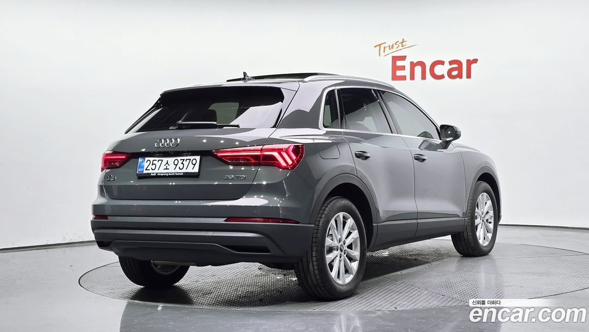 Audi Q3 35 TDI, 2025