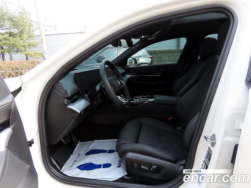 BMW 5-Series 520i M Sport, 2024