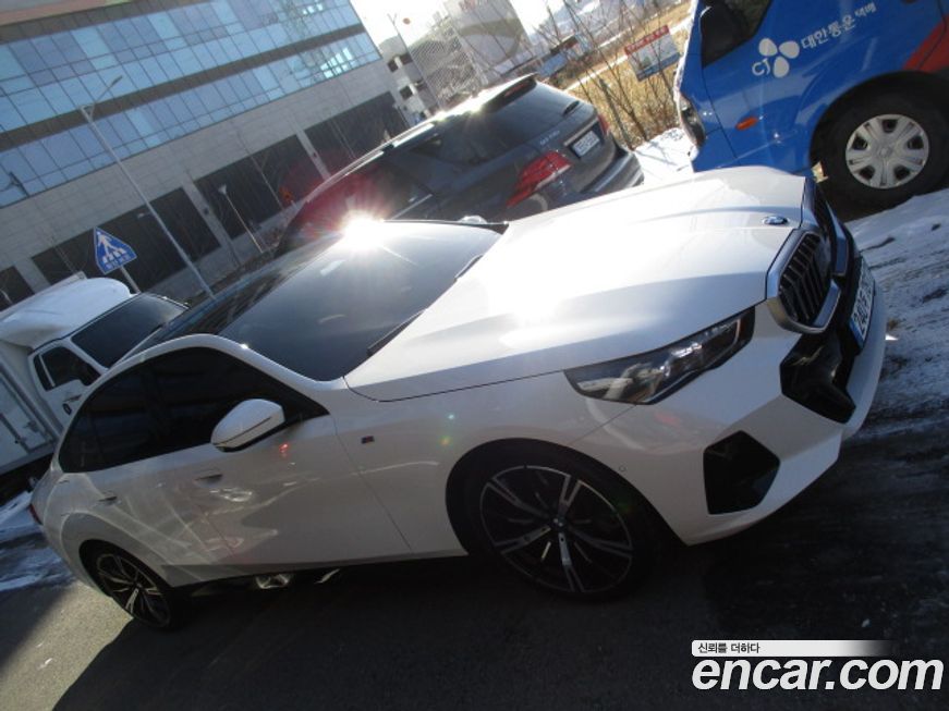 BMW 5-Series 530i xDrive M Sport, 2024