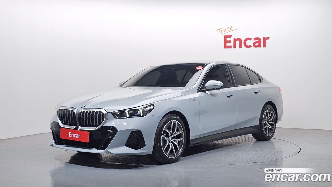 BMW 5-Series 520i M Sport, 2025