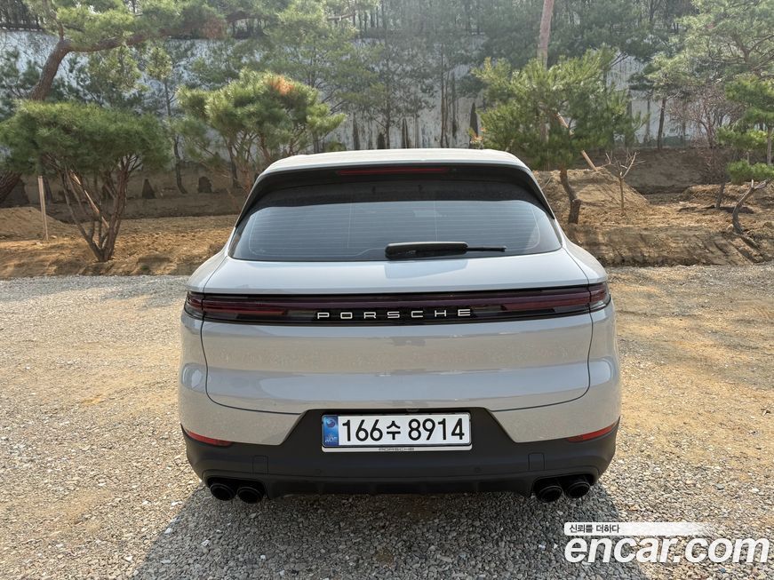 Porsche Cayenne 3.0, 2025