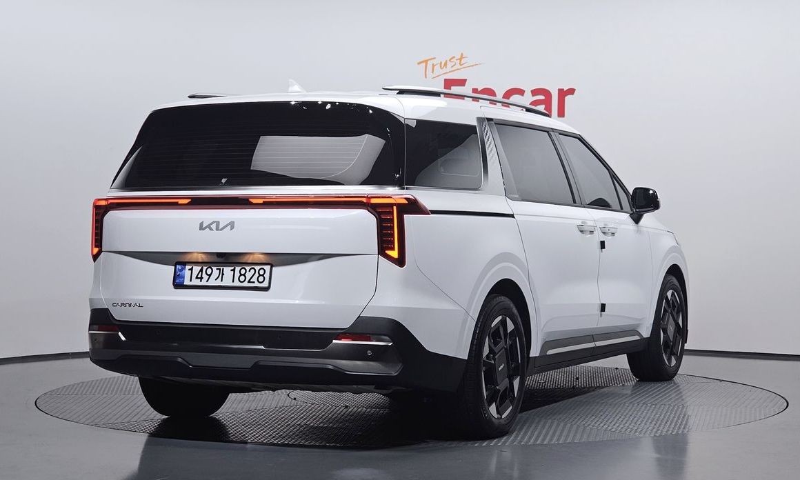 Kia Carnival 9-Seater Noblesse, 2024