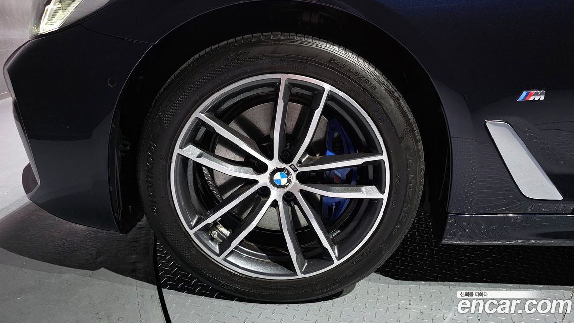 BMW 5-Series 523d xDrive M Sport, 2022