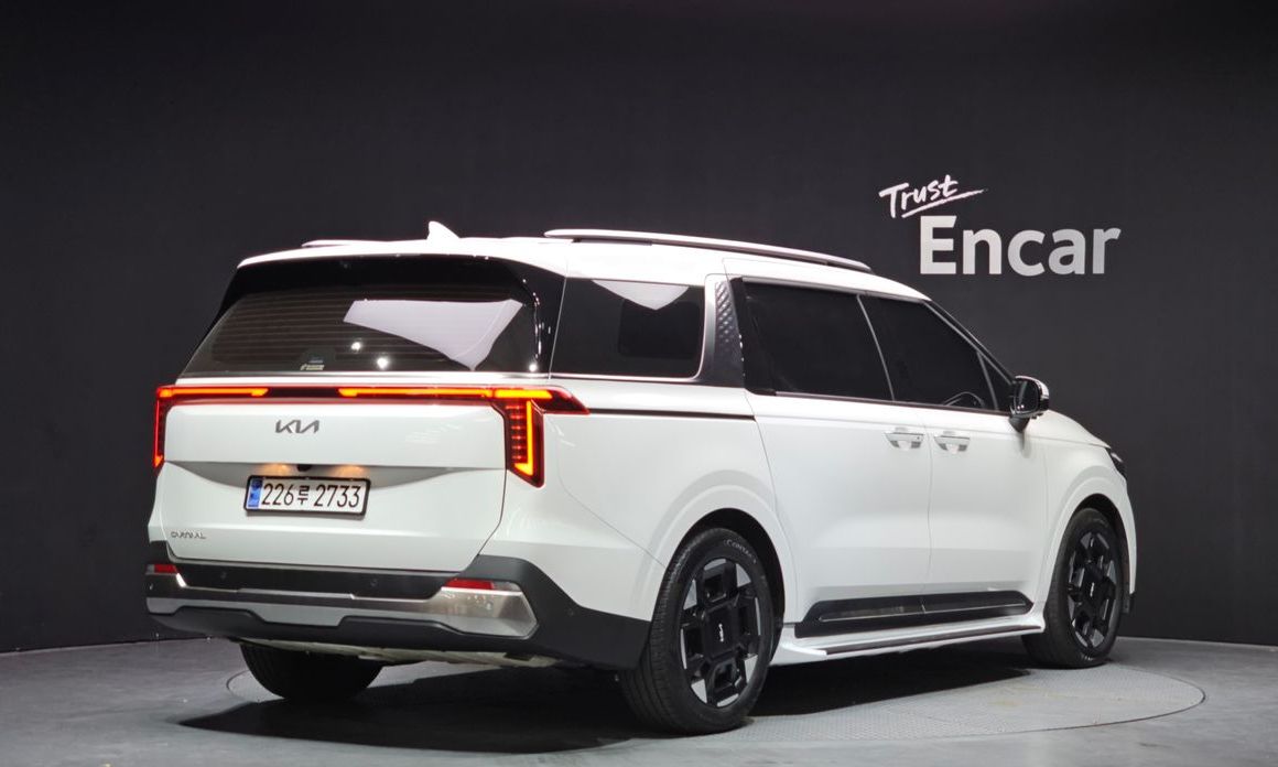 Kia Carnival 7-Seater Signature, 2025