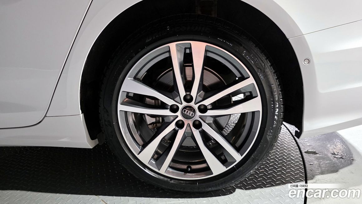 Audi A6 45 TFSI Quattro Premium, 2023