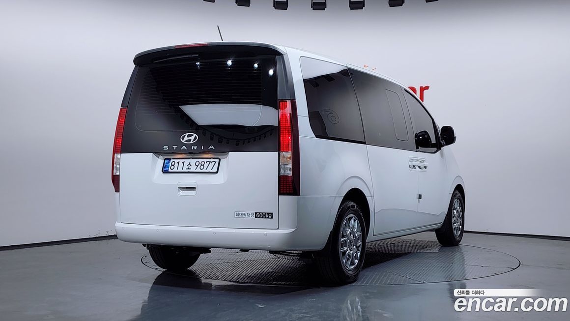Hyundai Staria Cargo 5-Seater, 2025