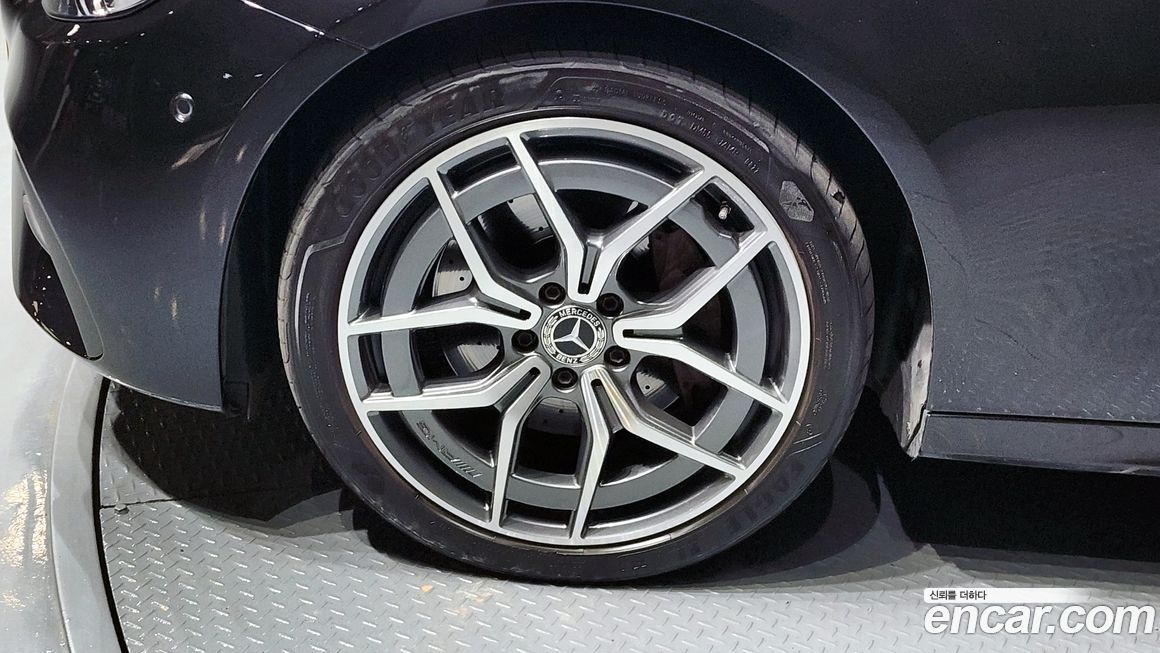 Mercedes-Benz E-Class E220d 4MATIC AMG Line, 2022