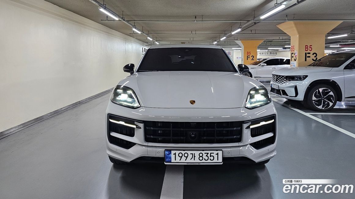 Porsche Cayenne 3.0, 2024