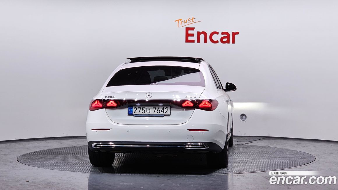 Mercedes-Benz E-Class E300 4MATIC Exclusive, 2024