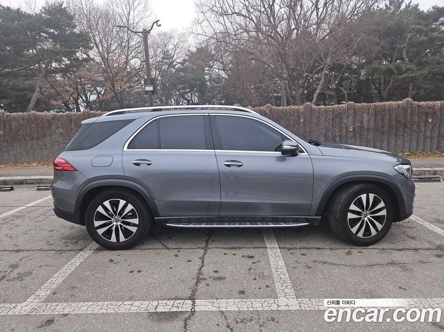 Mercedes-Benz GLE-Class GLE300d 4MATIC, 2024